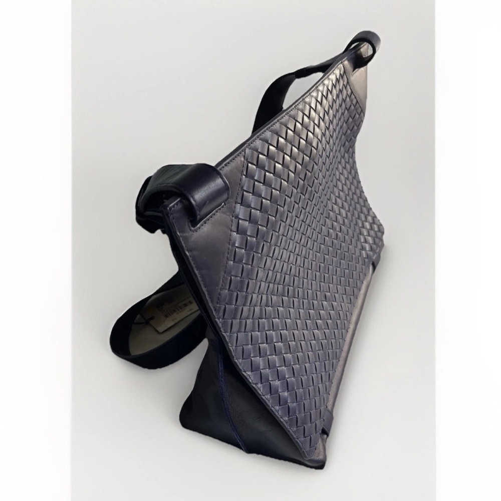 Bottega Veneta Laptop Crossbody Bag —SOLD— - Picture 2 of 11